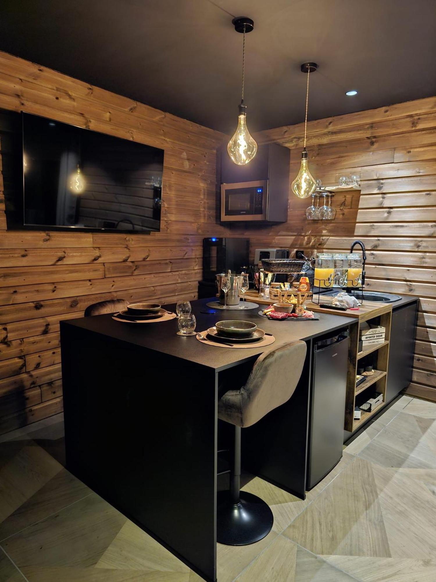Le Chalet Loft Spa Calais Exterior foto